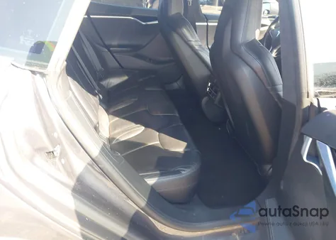 2016 Tesla Model S 60/70/75/85 z USA, uszkodzony, nr VIN 5YJSA1E1XGF136953